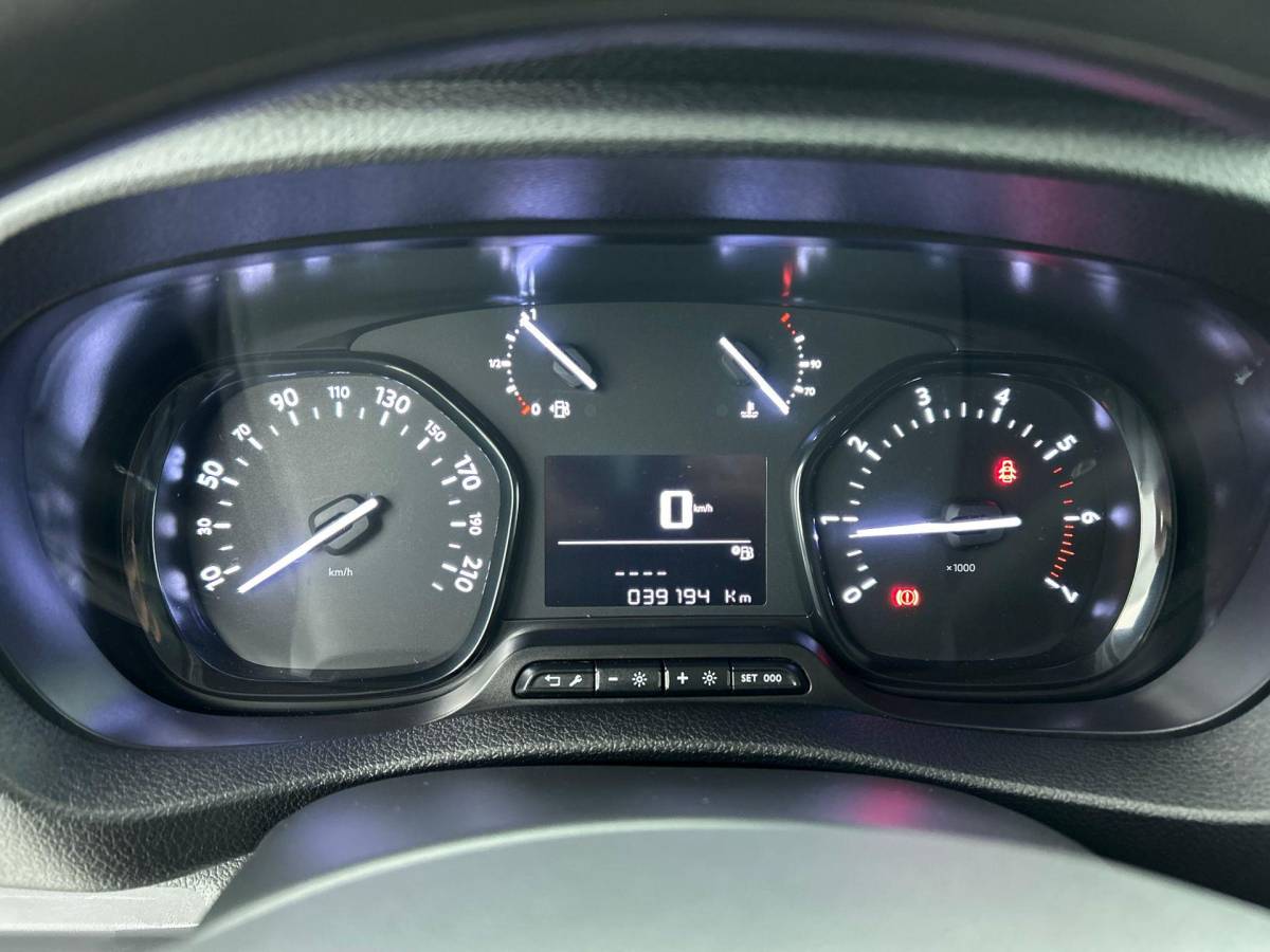 Toyota ProAce Toyota PROACE Worker 2.0 D-4D Live 2.0D 145 pk Airco Carplay Cruise Control 3-Zits 39000 km