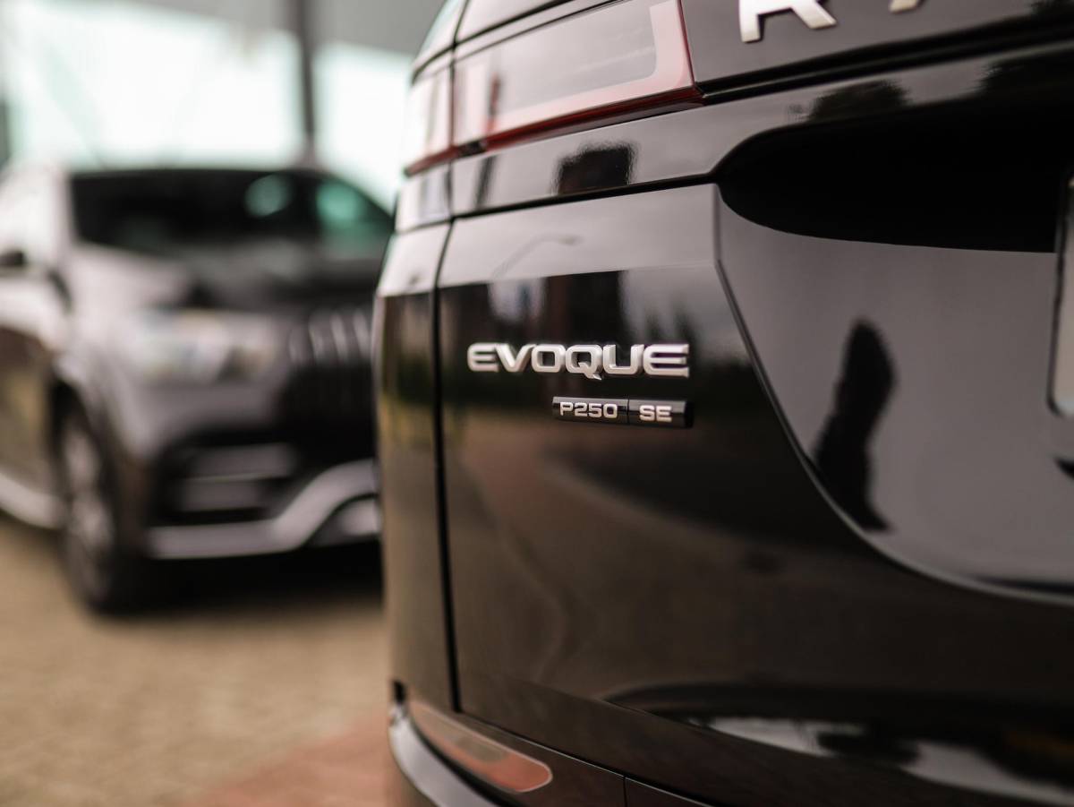 Land Rover Range Rover Evoque Land Rover Range Rover Evoque 2.0 P250 AWD R-Dynamic SE | Stoel/Stuurverw. | 360° Camera | Pano