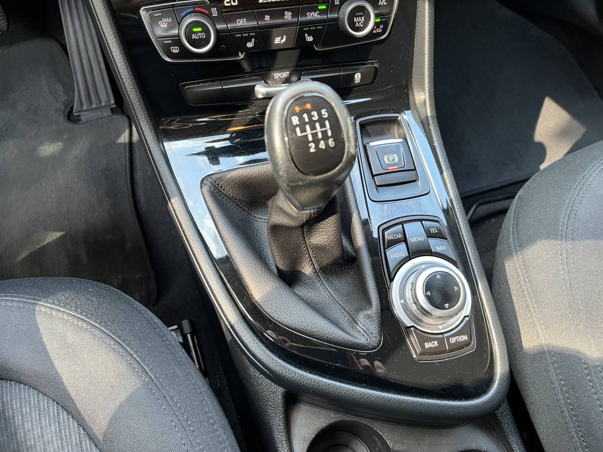 BMW 2 Serie BMW 218i Active Tourer | NAVI | CLIMA | PDC | STOELVERWARMING