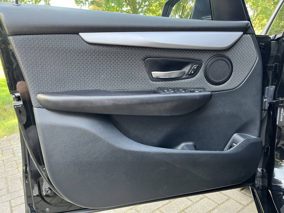 BMW 2 Serie BMW 218i Active Tourer | NAVI | CLIMA | PDC | STOELVERWARMING