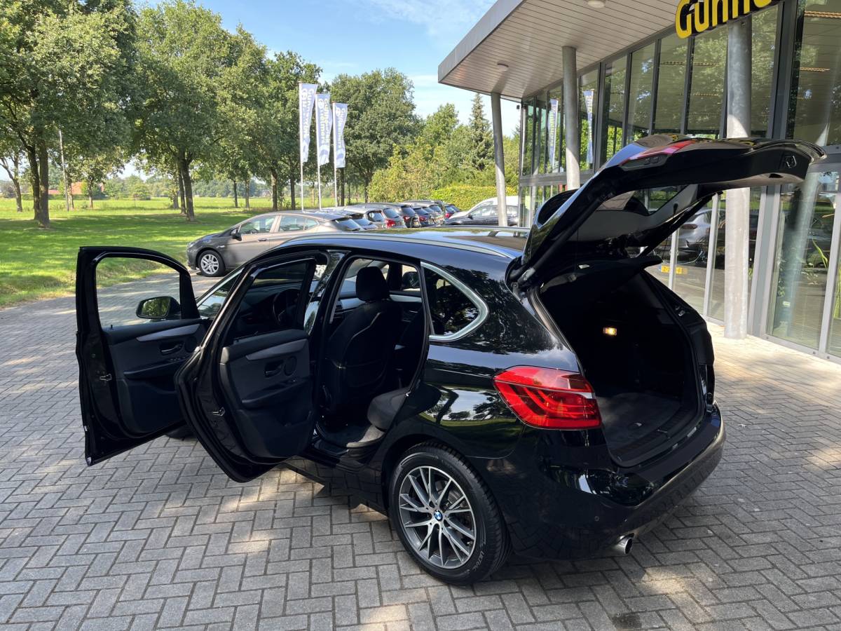 BMW 2 Serie BMW 218i Active Tourer | NAVI | CLIMA | PDC | STOELVERWARMING
