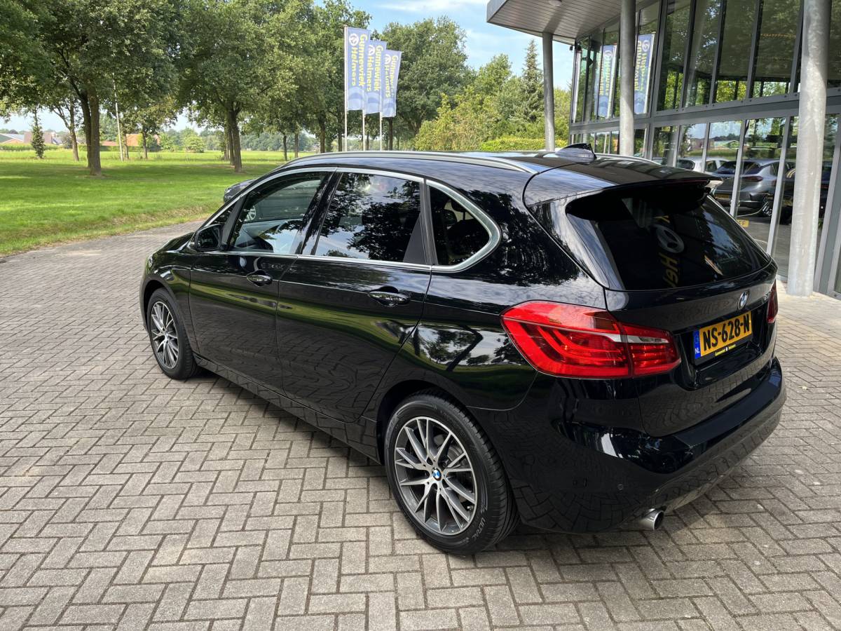 BMW 2 Serie BMW 218i Active Tourer | NAVI | CLIMA | PDC | STOELVERWARMING