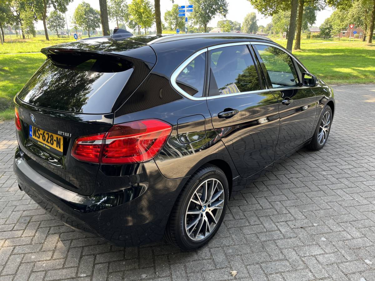 BMW 2 Serie BMW 218i Active Tourer | NAVI | CLIMA | PDC | STOELVERWARMING