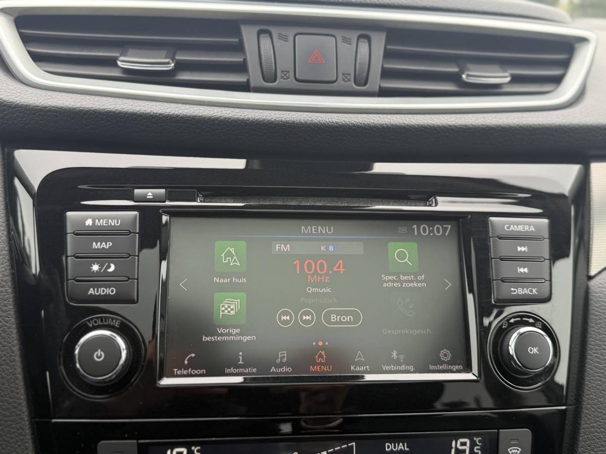 Nissan QASHQAI Nissan Qashqai 1.3 DIG-T Tekna + 2e Eigenaar,Pano,Navi,Camera,Trekhaak,Stoelverwarming,Clima,Cruise,Pdc V+A,Keyless,Halfleder,Dealer Onderhouden,Apk tot 03-2028