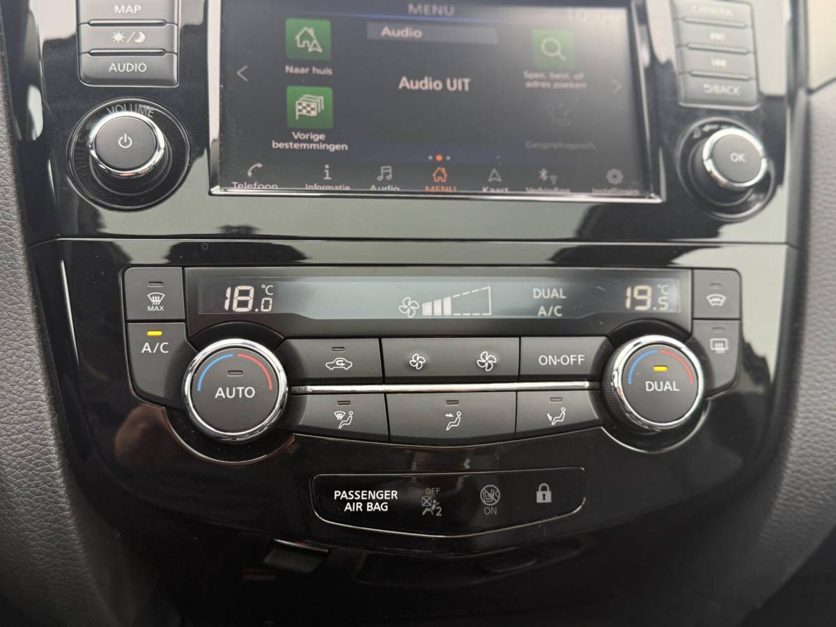 Nissan QASHQAI Nissan Qashqai 1.3 DIG-T Tekna + 2e Eigenaar,Pano,Navi,Camera,Trekhaak,Stoelverwarming,Clima,Cruise,Pdc V+A,Keyless,Halfleder,Dealer Onderhouden,Apk tot 03-2028