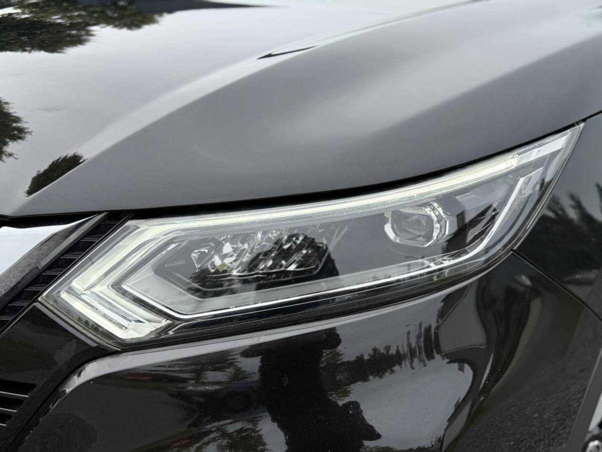 Nissan QASHQAI Nissan Qashqai 1.3 DIG-T Tekna + 2e Eigenaar,Pano,Navi,Camera,Trekhaak,Stoelverwarming,Clima,Cruise,Pdc V+A,Keyless,Halfleder,Dealer Onderhouden,Apk tot 03-2028