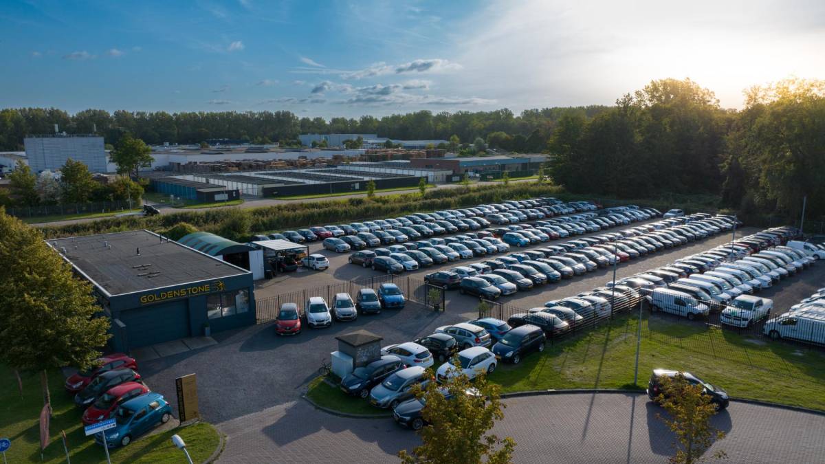 Nissan QASHQAI Nissan Qashqai 1.3 DIG-T Tekna + 2e Eigenaar,Pano,Navi,Camera,Trekhaak,Stoelverwarming,Clima,Cruise,Pdc V+A,Keyless,Halfleder,Dealer Onderhouden,Apk tot 03-2028