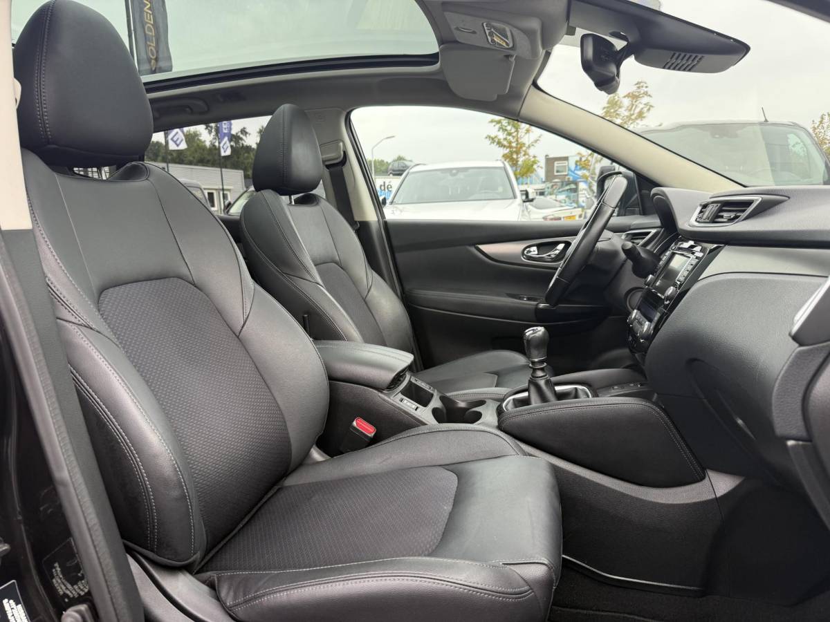Nissan QASHQAI Nissan Qashqai 1.3 DIG-T Tekna + 2e Eigenaar,Pano,Navi,Camera,Trekhaak,Stoelverwarming,Clima,Cruise,Pdc V+A,Keyless,Halfleder,Dealer Onderhouden,Apk tot 03-2028