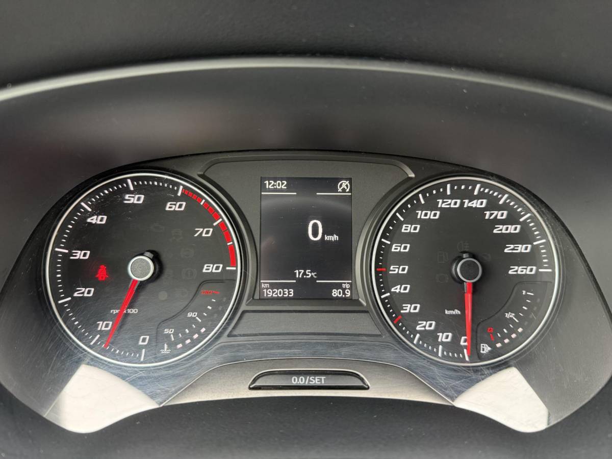 SEAT Leon SEAT Leon 1.4 TSI Style 2e Eigenaar,Trekhaak,Clima,Cruise,6 Bak,Lm velgen,123pk,Apk tot 03-2027