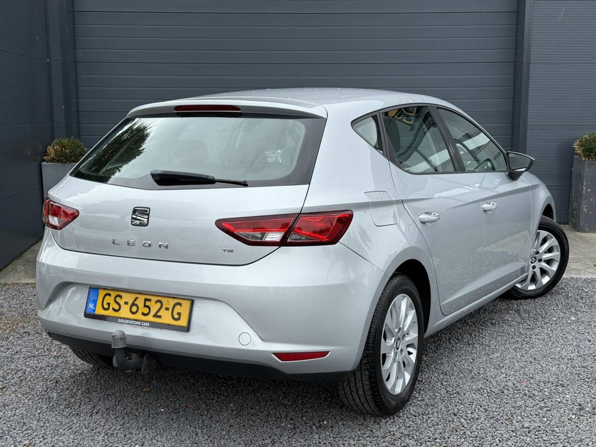 SEAT Leon SEAT Leon 1.4 TSI Style 2e Eigenaar,Trekhaak,Clima,Cruise,6 Bak,Lm velgen,123pk,Apk tot 03-2027