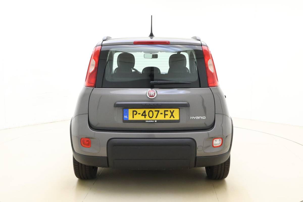 Fiat Panda Fiat Panda 1.0 Hybrid City Life | Navigatie via Carplay | 3 Zitplaatsen | Airco | Dakrails | Hoge instap | City functie  | Metaallak | Electrische ramen