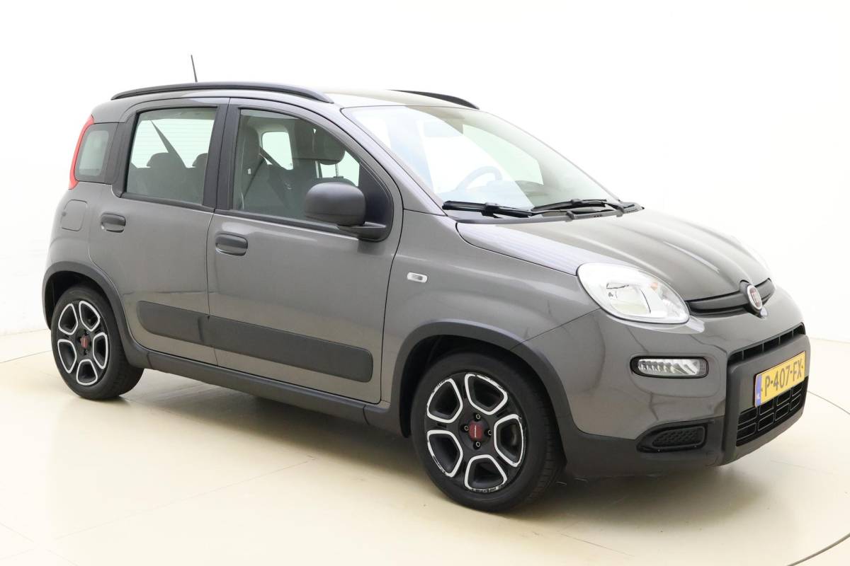 Fiat Panda Fiat Panda 1.0 Hybrid City Life | Navigatie via Carplay | 3 Zitplaatsen | Airco | Dakrails | Hoge instap | City functie  | Metaallak | Electrische ramen
