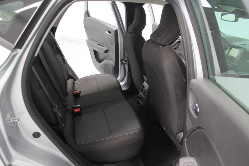 Renault Captur Renault Captur 1.0 TCe 92PK, RIJKLAAR!! NAVIGATIE | PARKEERSENSOREN | CRUISE CONTROLE | CLIMATE CONTROLE