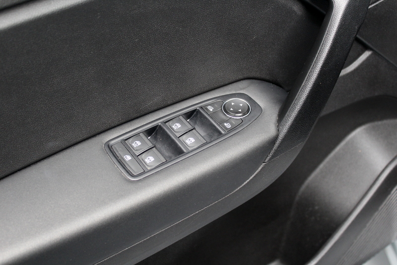 Renault Captur Renault Captur 1.0 TCe 92PK, RIJKLAAR!! NAVIGATIE | PARKEERSENSOREN | CRUISE CONTROLE | CLIMATE CONTROLE