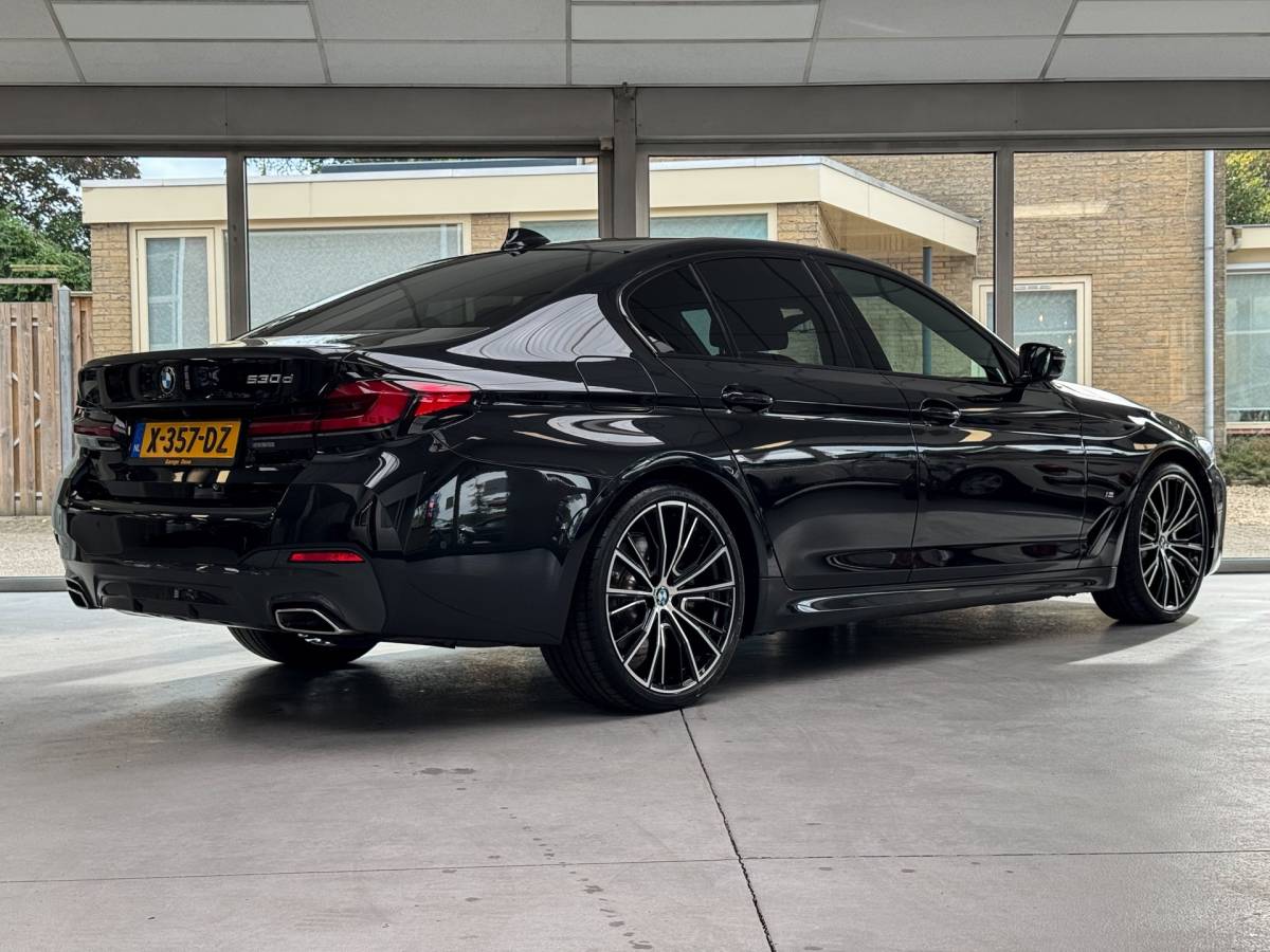 BMW 5 Serie BMW 5-serie 530d Business Edition Plus M-Sport|Laser Led|Leder|Clima|Hud|