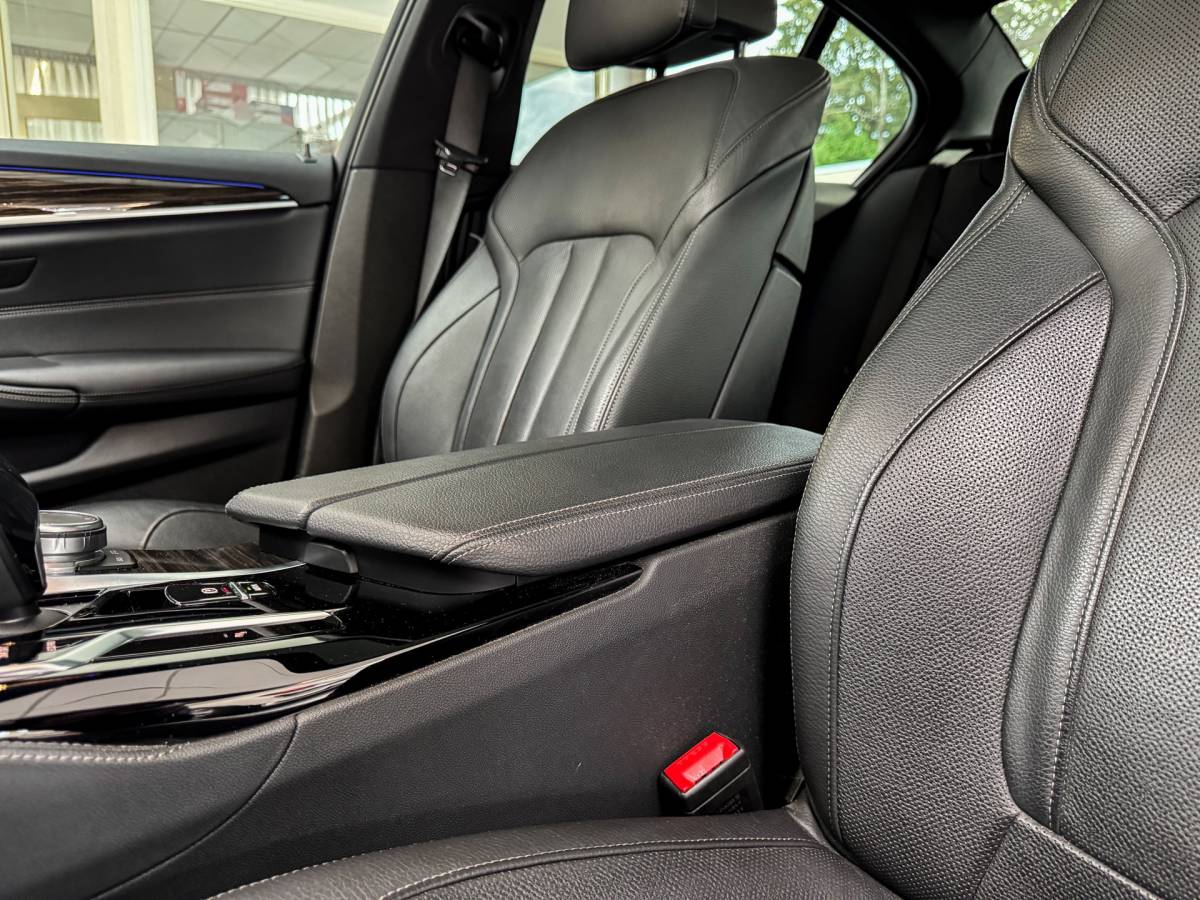BMW 5 Serie BMW 5-serie 530d Business Edition Plus M-Sport|Laser Led|Leder|Clima|Hud|