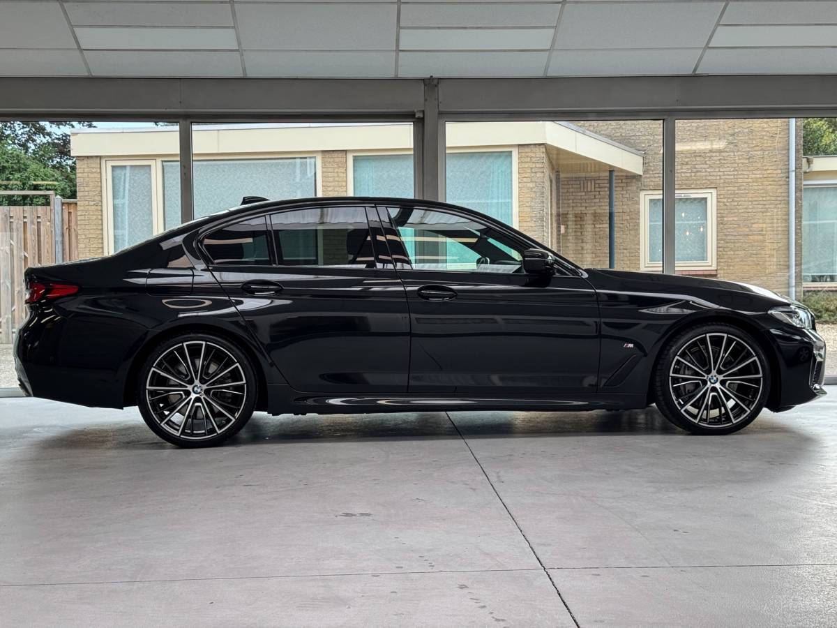 BMW 5 Serie BMW 5-serie 530d Business Edition Plus M-Sport|Laser Led|Leder|Clima|Hud|