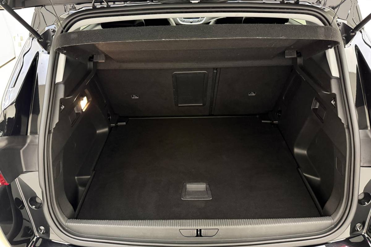 Opel Grandland X Opel Grandland X 1.2 Turbo 120 Jaar Edition | Apple Carplay/Android Auto | Cruise Control | Lichtmetalen velgen 17” | Bluetooth |