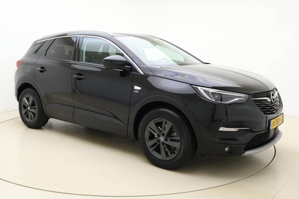 Opel Grandland X Opel Grandland X 1.2 Turbo 120 Jaar Edition | Apple Carplay/Android Auto | Cruise Control | Lichtmetalen velgen 17” | Bluetooth |