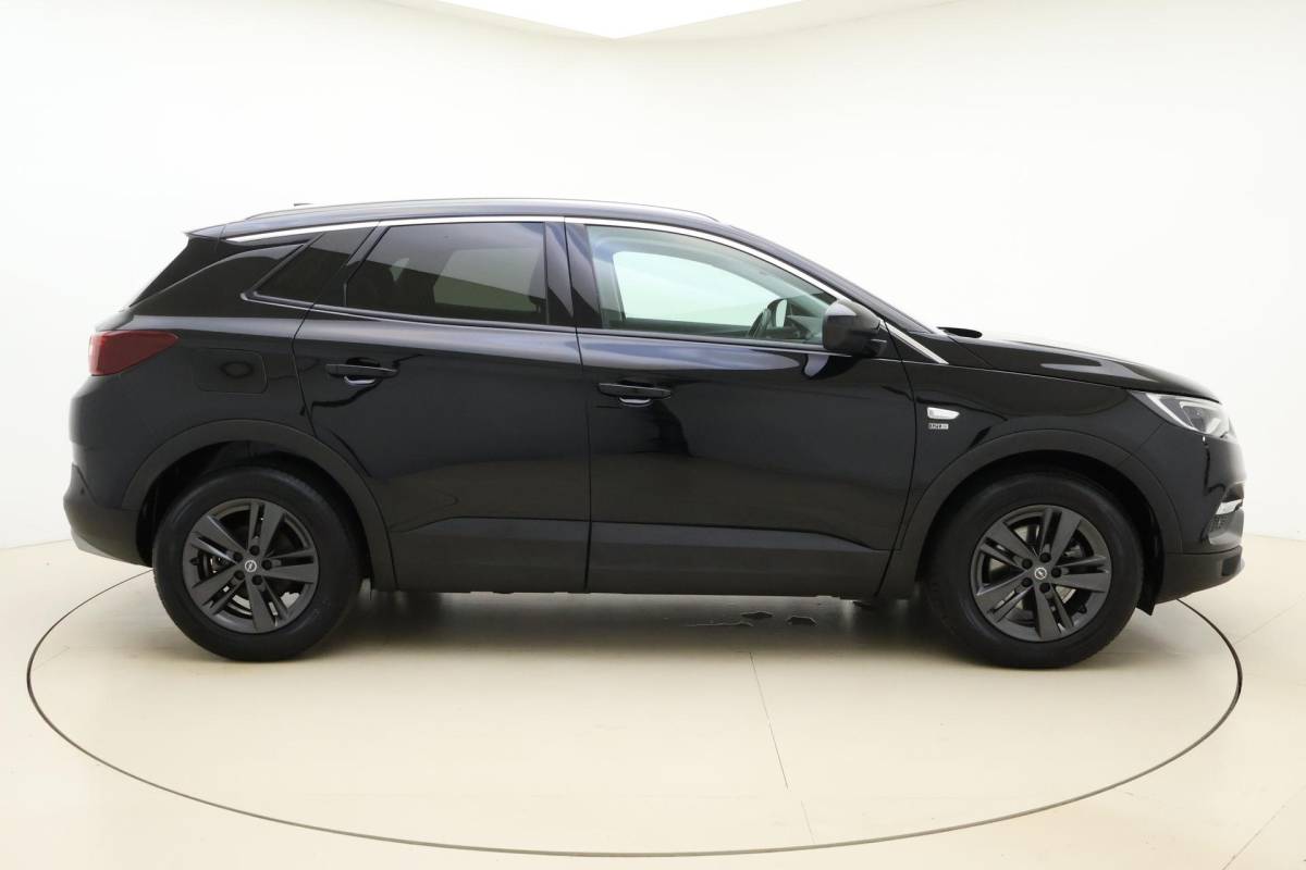 Opel Grandland X Opel Grandland X 1.2 Turbo 120 Jaar Edition | Apple Carplay/Android Auto | Cruise Control | Lichtmetalen velgen 17” | Bluetooth |