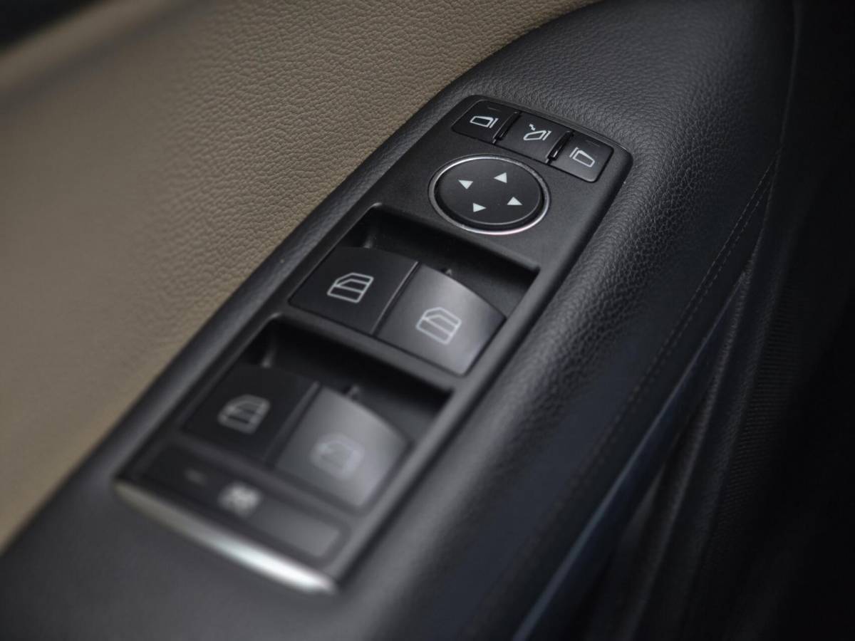 Mercedes-Benz E-Klasse Mercedes E-klasse Cabrio 350 CGI Avantgarde 1e eigenaresse