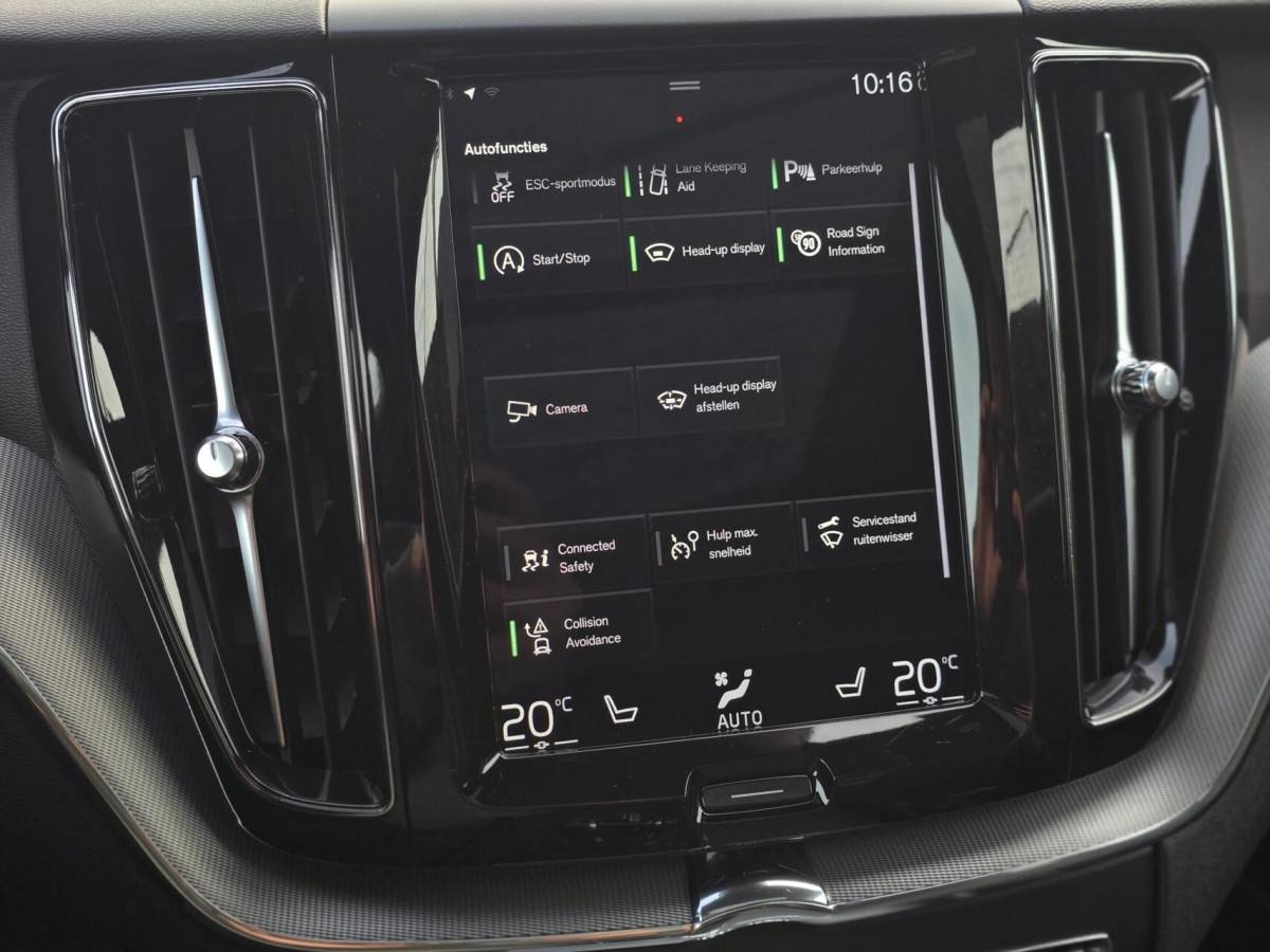 Volvo XC60 Volvo XC60 2.0 T4 R-Design| Head-Up| 1e eigenaar| Trekhaak|