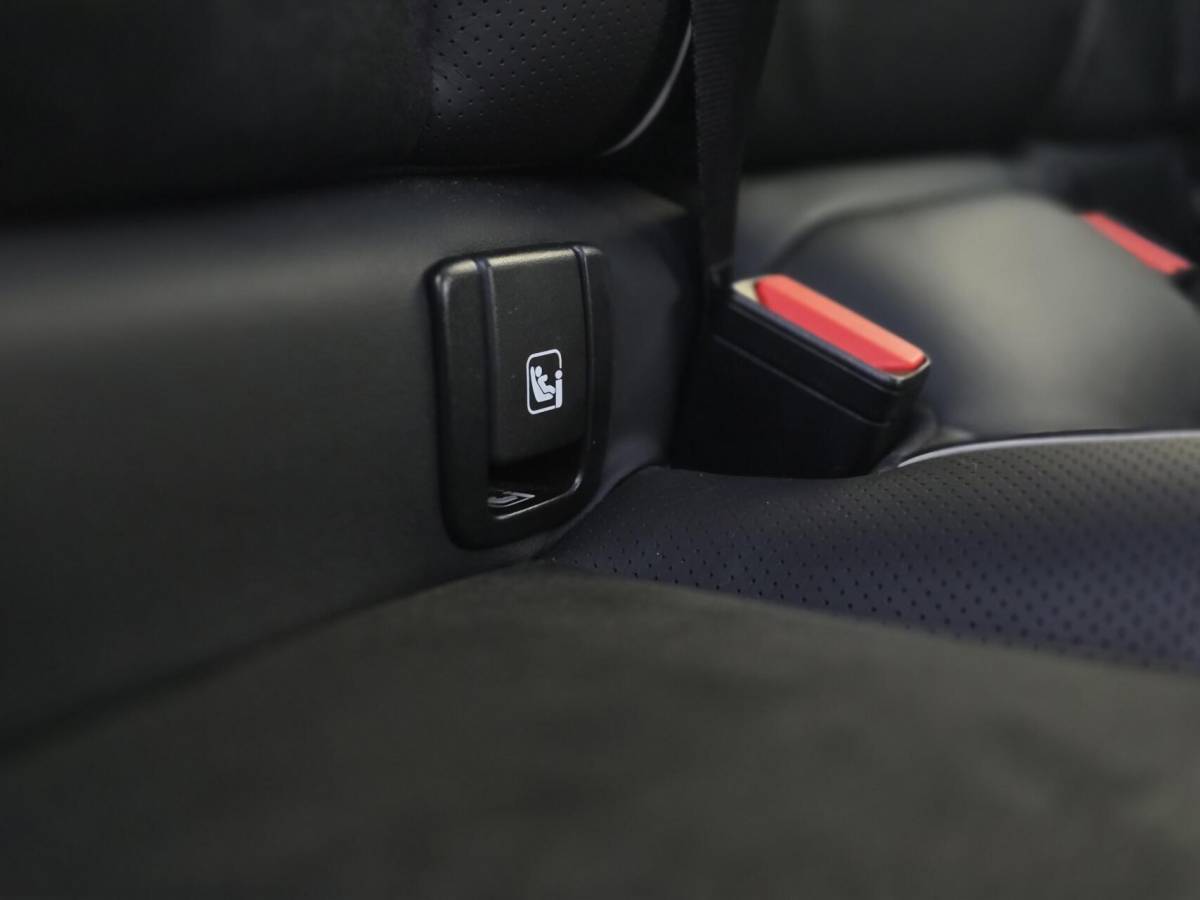 Volvo XC60 Volvo XC60 2.0 T4 R-Design| Head-Up| 1e eigenaar| Trekhaak|