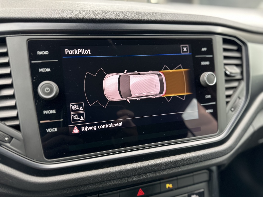 Volkswagen T-Roc Volkswagen T-Roc 1.0 TSI Carplay*PDC*CLima*Stoelvw*1e Eigenaar