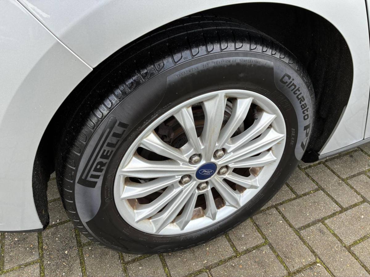 Ford Focus Ford Focus 1.0 EcoBoost Titanium Business | CRUISE ACC | PDC | WINTER PAKKET | 102000 KM!!!
