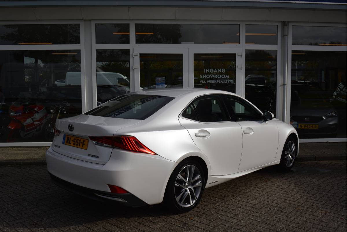 Lexus IS Lexus IS 300h Hybrid Business Line | Navi | Clima | NAP | Orig. NL |