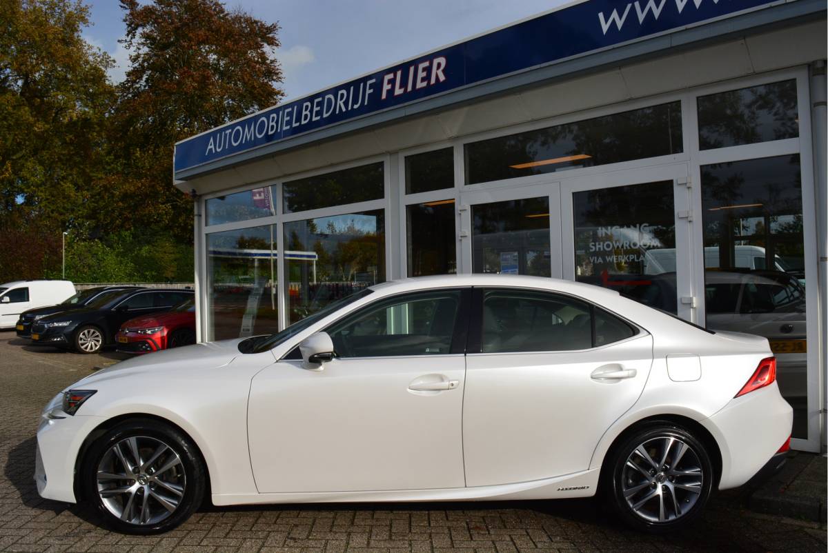 Lexus IS Lexus IS 300h Hybrid Business Line | Navi | Clima | NAP | Orig. NL |