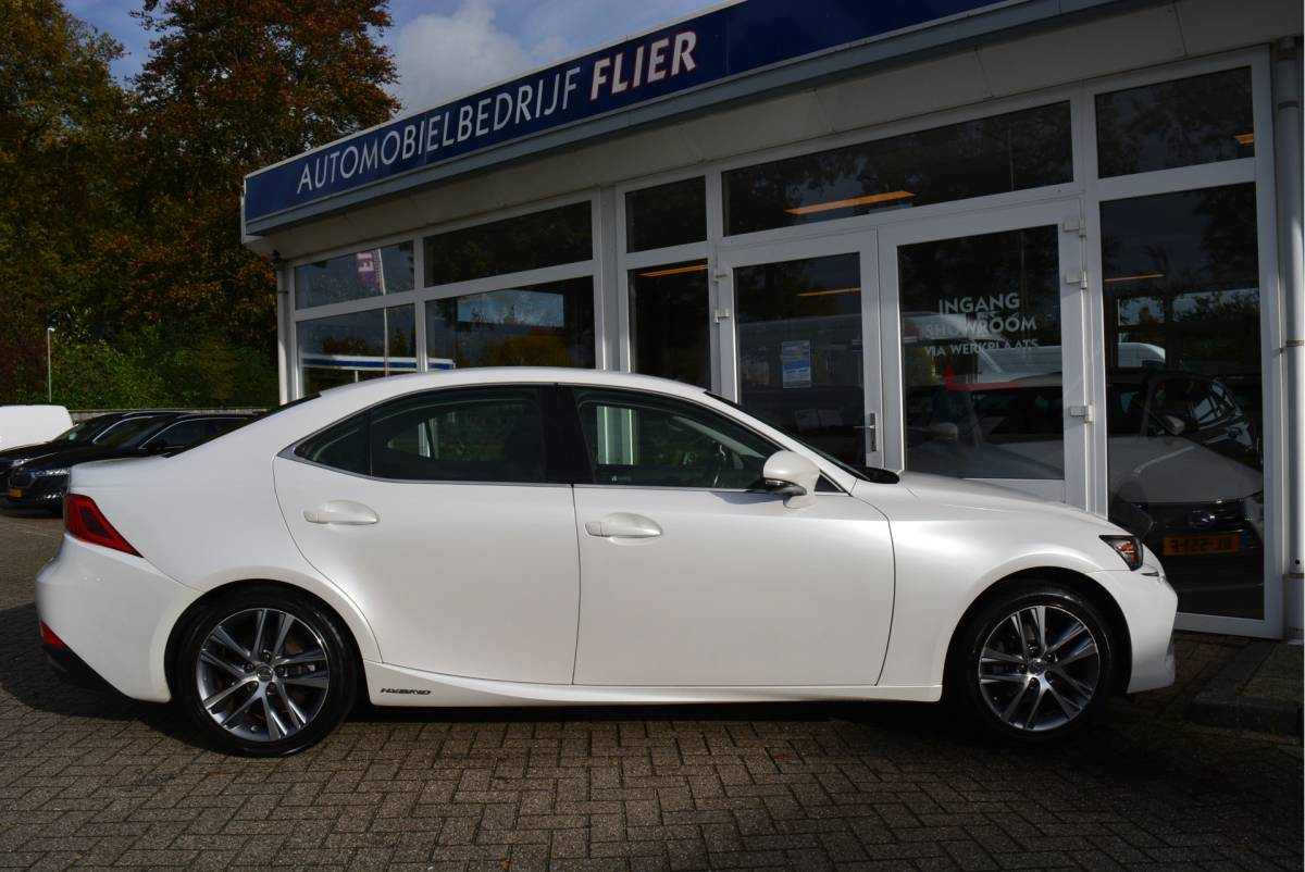 Lexus IS Lexus IS 300h Hybrid Business Line | Navi | Clima | NAP | Orig. NL |