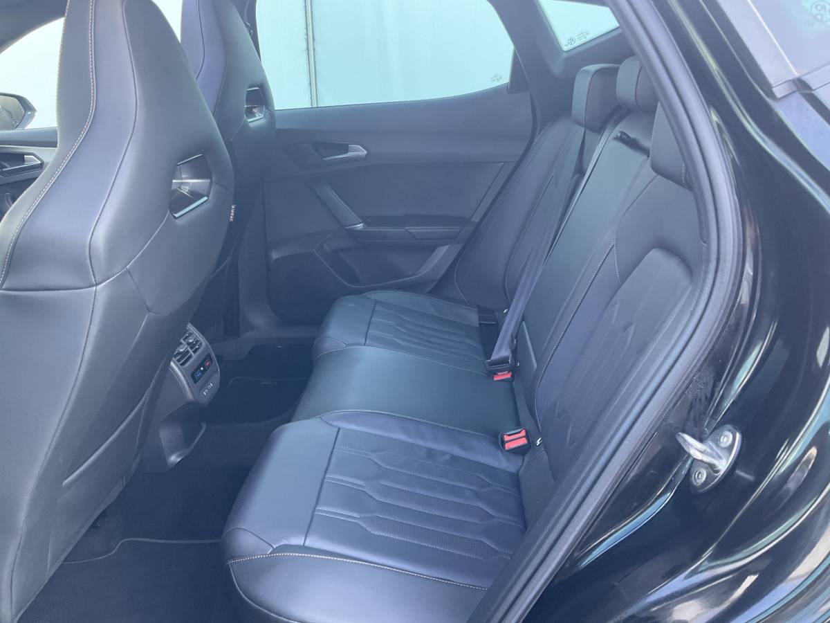 CUPRA Formentor CUPRA Formentor 1.5 TSI Pano.dak Adap.Cruise Memory Keyless Stoel/Stuurverw Leder Vol opties!