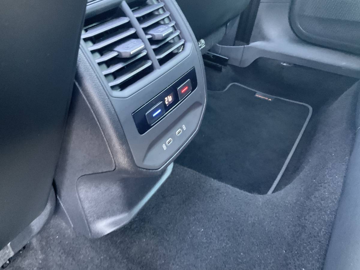 CUPRA Formentor CUPRA Formentor 1.5 TSI Pano.dak Adap.Cruise Memory Keyless Stoel/Stuurverw Leder Vol opties!