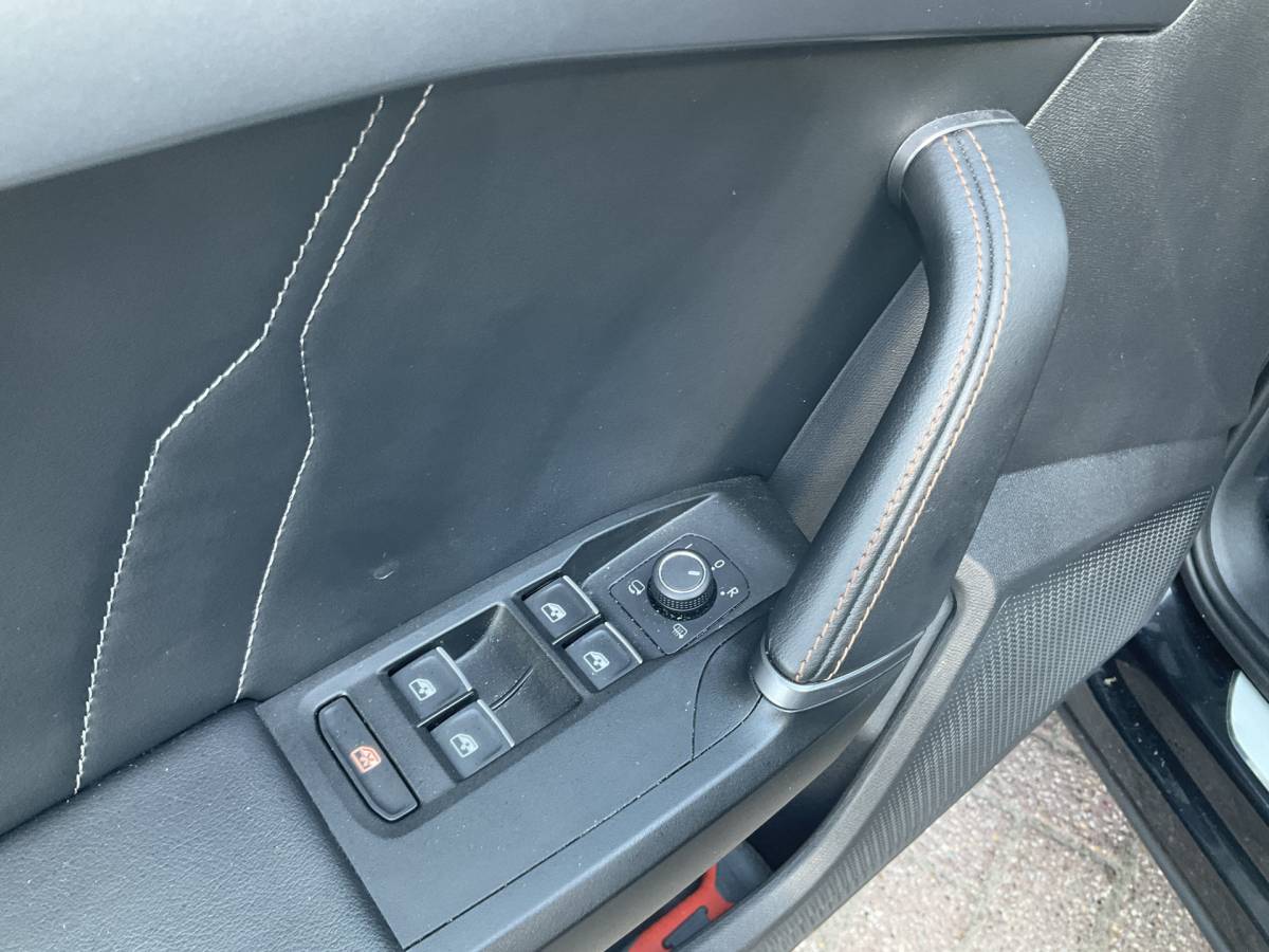 CUPRA Formentor CUPRA Formentor 1.5 TSI Pano.dak Adap.Cruise Memory Keyless Stoel/Stuurverw Leder Vol opties!