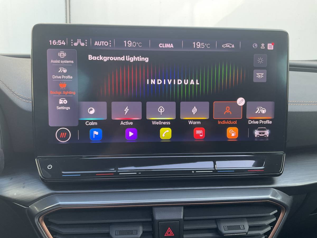 CUPRA Formentor CUPRA Formentor 1.5 TSI Pano.dak Adap.Cruise Memory Keyless Stoel/Stuurverw Leder Vol opties!