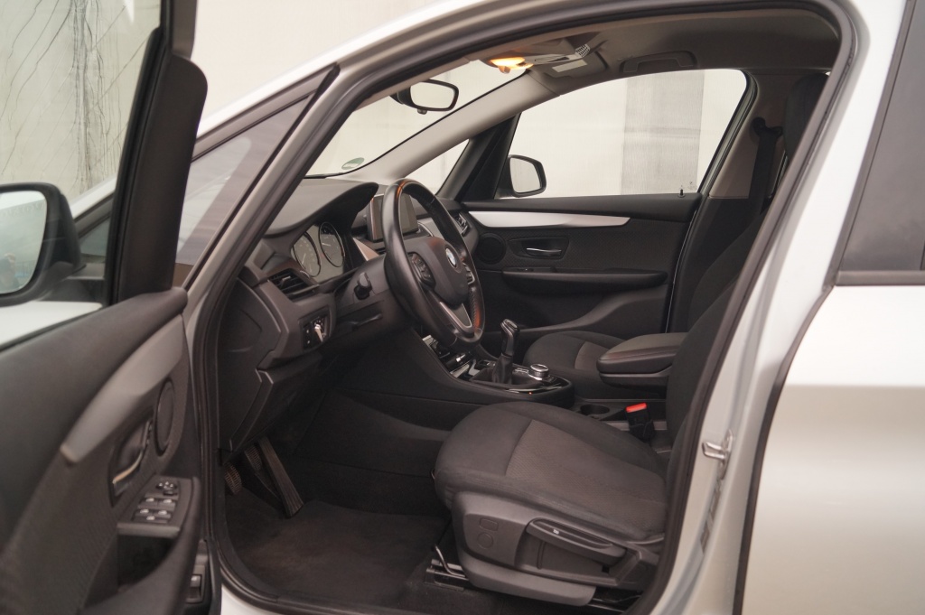 BMW 2 Serie Bmw 2-serie Active Tourer 216i Executive Edition -NAVI-ECC-PDC-TREKHAAK-