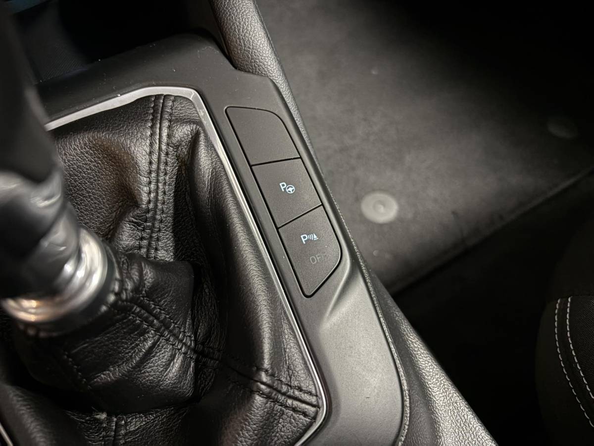 Ford Focus Ford Focus Wagon 1.0 EcoBoost Titanium Business *Stoel/Stuurverw.* Carplay|B&O|Dealer OH