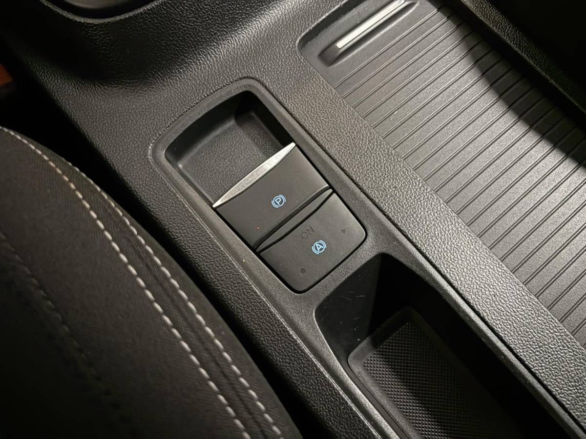 Ford Focus Ford Focus Wagon 1.0 EcoBoost Titanium Business *Stoel/Stuurverw.* Carplay|B&O|Dealer OH