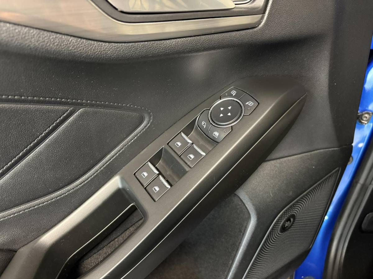 Ford Focus Ford Focus Wagon 1.0 EcoBoost Titanium Business *Stoel/Stuurverw.* Carplay|B&O|Dealer OH