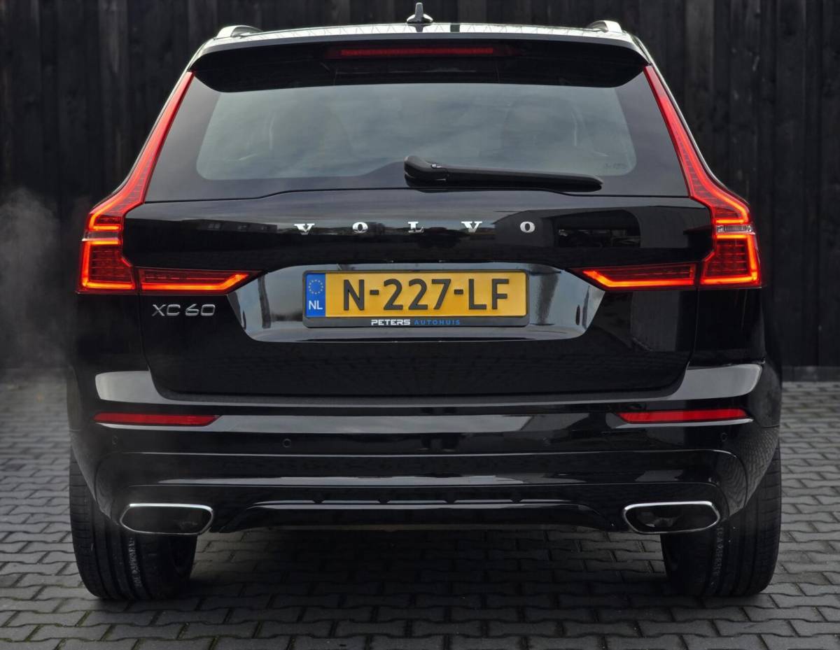 Volvo XC60 Volvo XC60 2.0 T5 AWD R-Design| Trekhaak| Memory| Stoelverw.