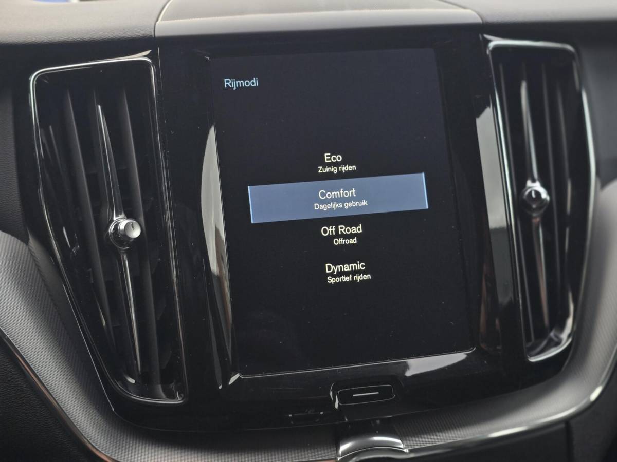 Volvo XC60 Volvo XC60 2.0 T5 AWD R-Design| Trekhaak| Memory| Stoelverw.