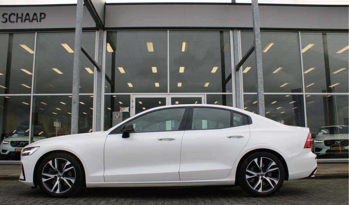 Volvo S60 Volvo S60 B4 198PK Automaat FWD R-Design | Schuif/kanteldak | Zonnescherm achteruit | El. Stoel | BLIS | Adapt. Cruise |