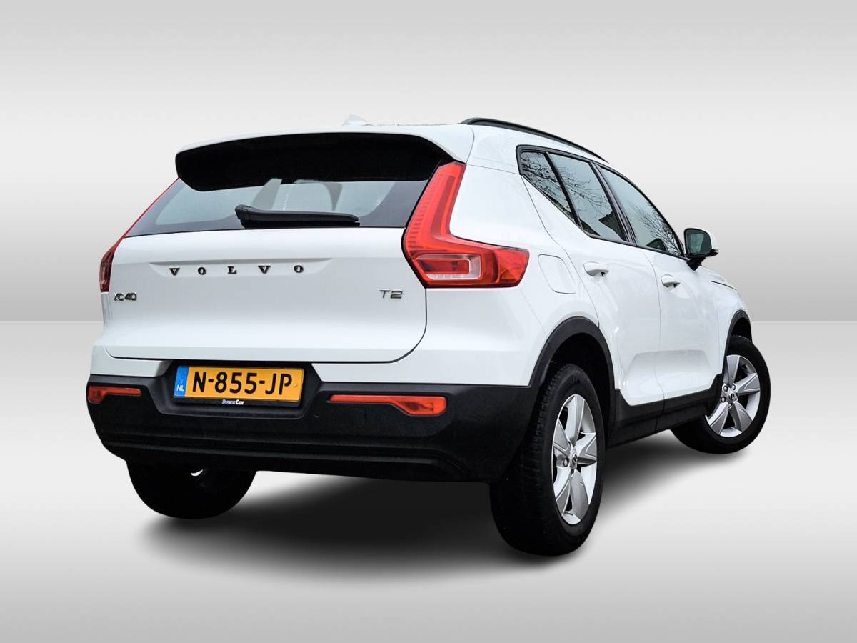 Volvo XC40 Volvo XC40 1.5 T2 Momentum Core 1e-Eig. & Dealer-Onderh. BOVAG-Garantie. NL-Auto.