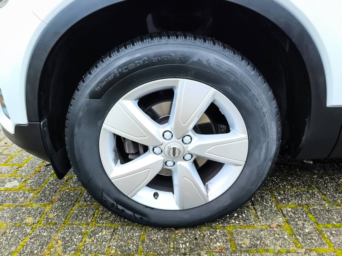 Volvo XC40 Volvo XC40 1.5 T2 Momentum Core 1e-Eig. & Dealer-Onderh. BOVAG-Garantie. NL-Auto.
