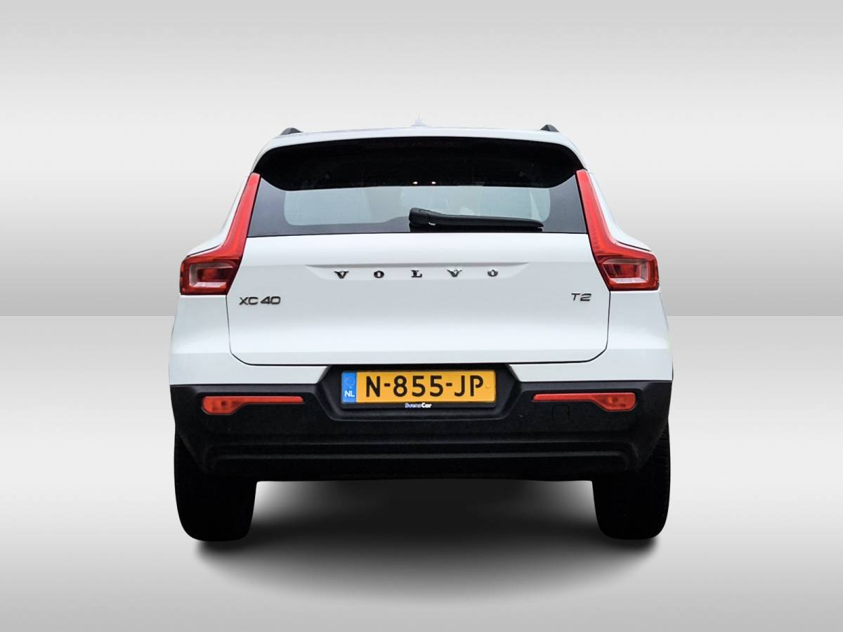 Volvo XC40 Volvo XC40 1.5 T2 Momentum Core 1e-Eig. & Dealer-Onderh. BOVAG-Garantie. NL-Auto.