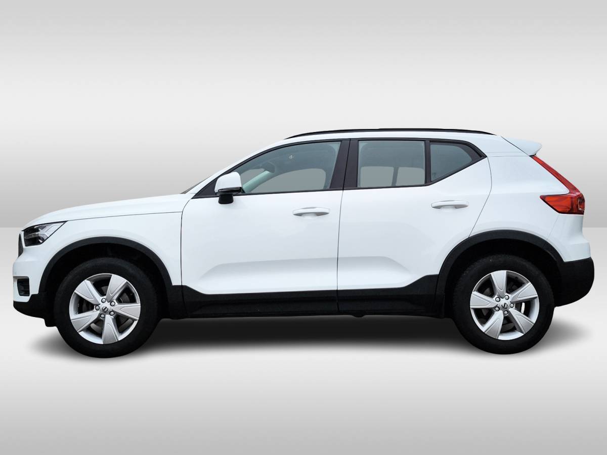 Volvo XC40 Volvo XC40 1.5 T2 Momentum Core 1e-Eig. & Dealer-Onderh. BOVAG-Garantie. NL-Auto.
