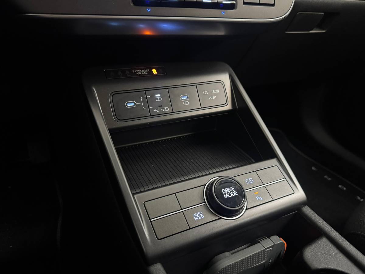 Hyundai Kona Hyundai KONA 1.6 GDI HEV Comfort |Led|Carplay|Camera|Dab|Key Less|