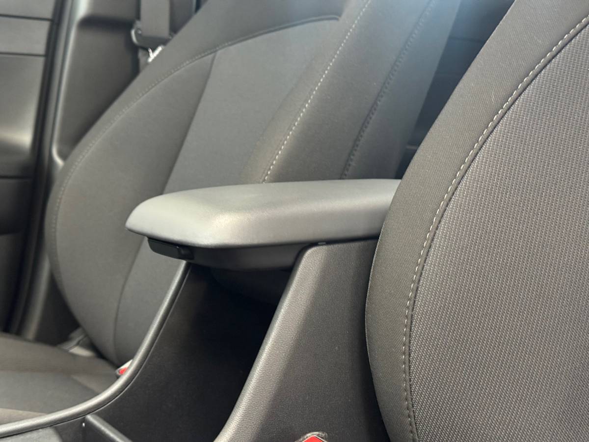 Hyundai Kona Hyundai KONA 1.6 GDI HEV Comfort |Led|Carplay|Camera|Dab|Key Less|