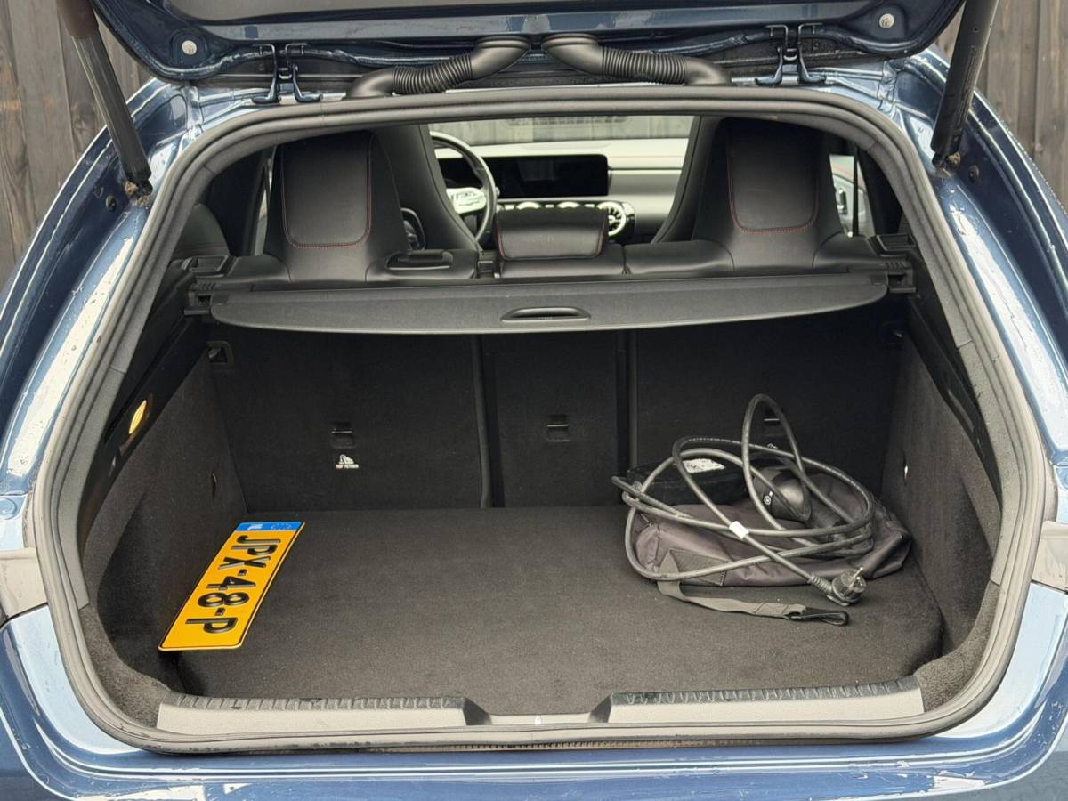 Mercedes-Benz CLA Mercedes CLA-klasse Shooting Brake 250 e AMG & Night pakket